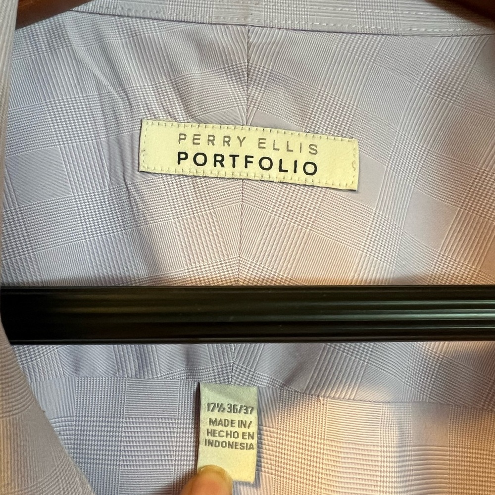 Perry Ellis shirt - Picture 2 of 3